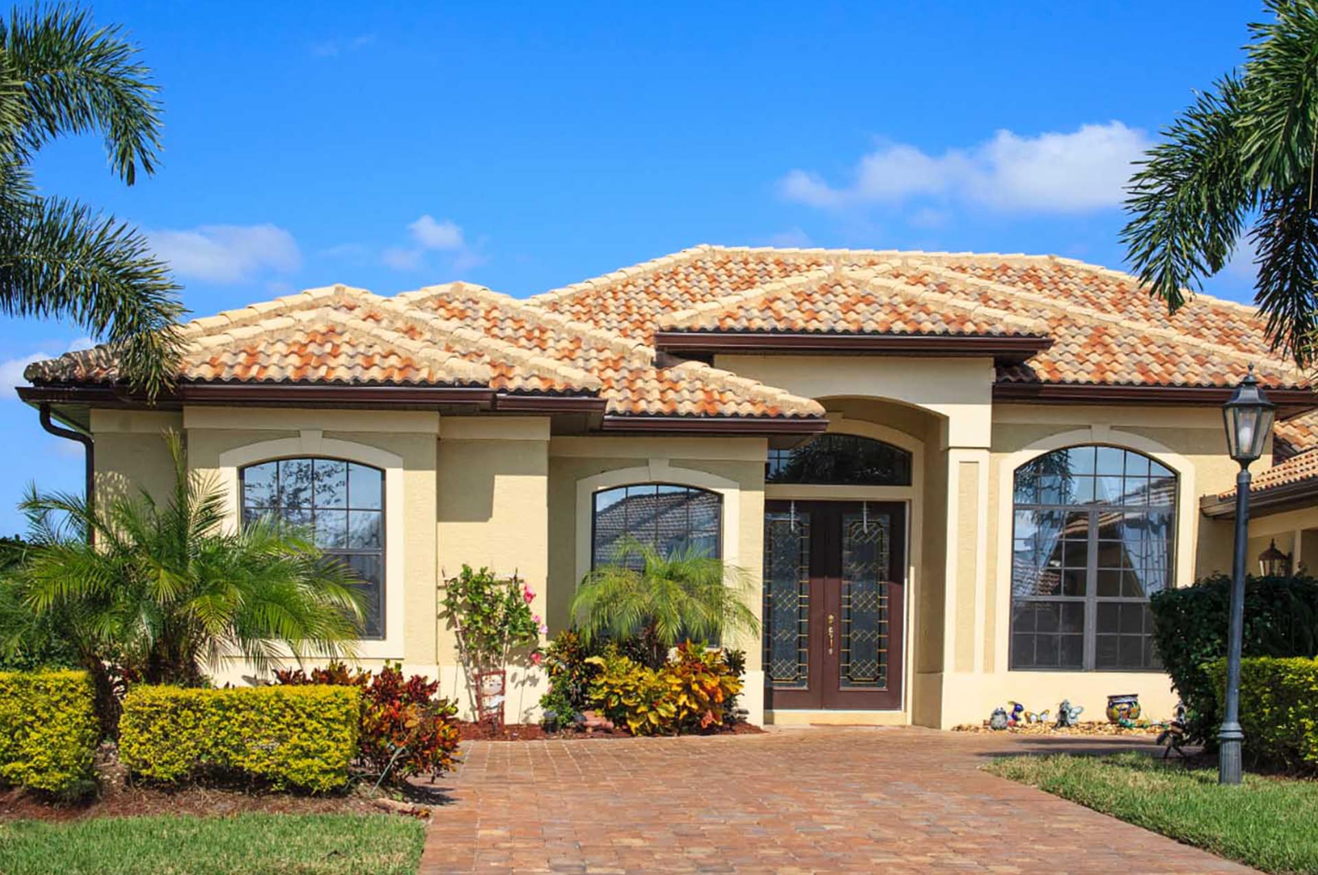 Florida Home Insurance & Hurricane Survival Guide 2025